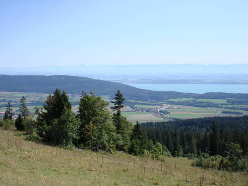 Val.-de.Ruz - Entre montagnes et lac